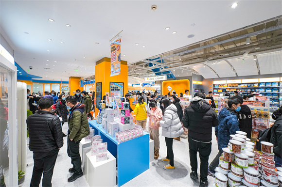旗舰店面积上千平，狗道专注shopping mall一站式满足养宠家庭需求